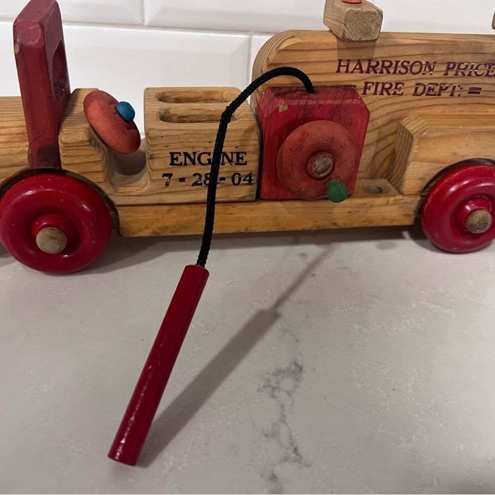 Kids Vintage Wooden Firetruck with retractable Hose - Picture 6 of 8